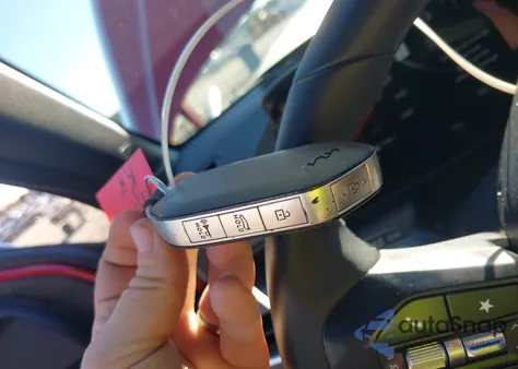 2025 Kia K4 Gt-Line из США, поврежденный, VIN 3KPFW4DE6SE037442